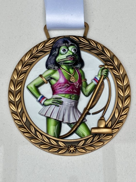 Freddo Mercury - We Will We Will Run You